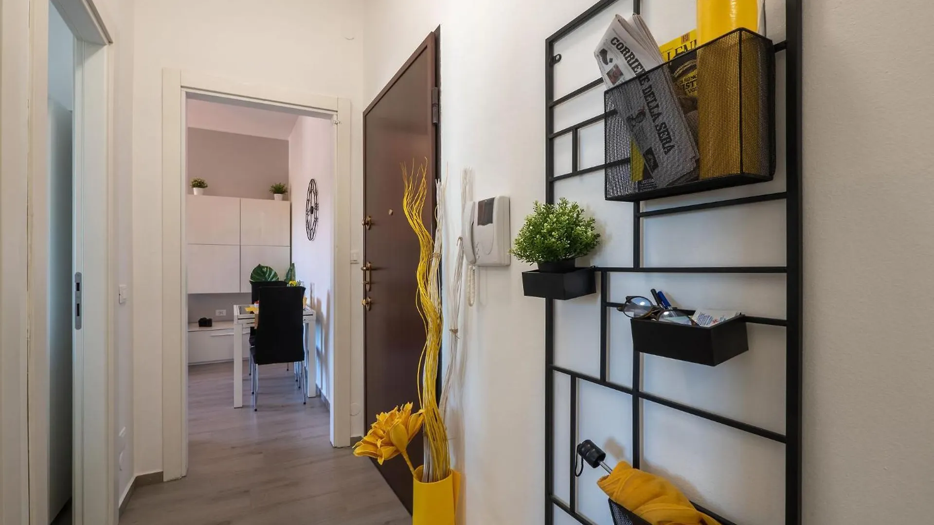 Xenia Apartments - Modern, Quiet And Cozy Apartment Milan 0*,  Italy