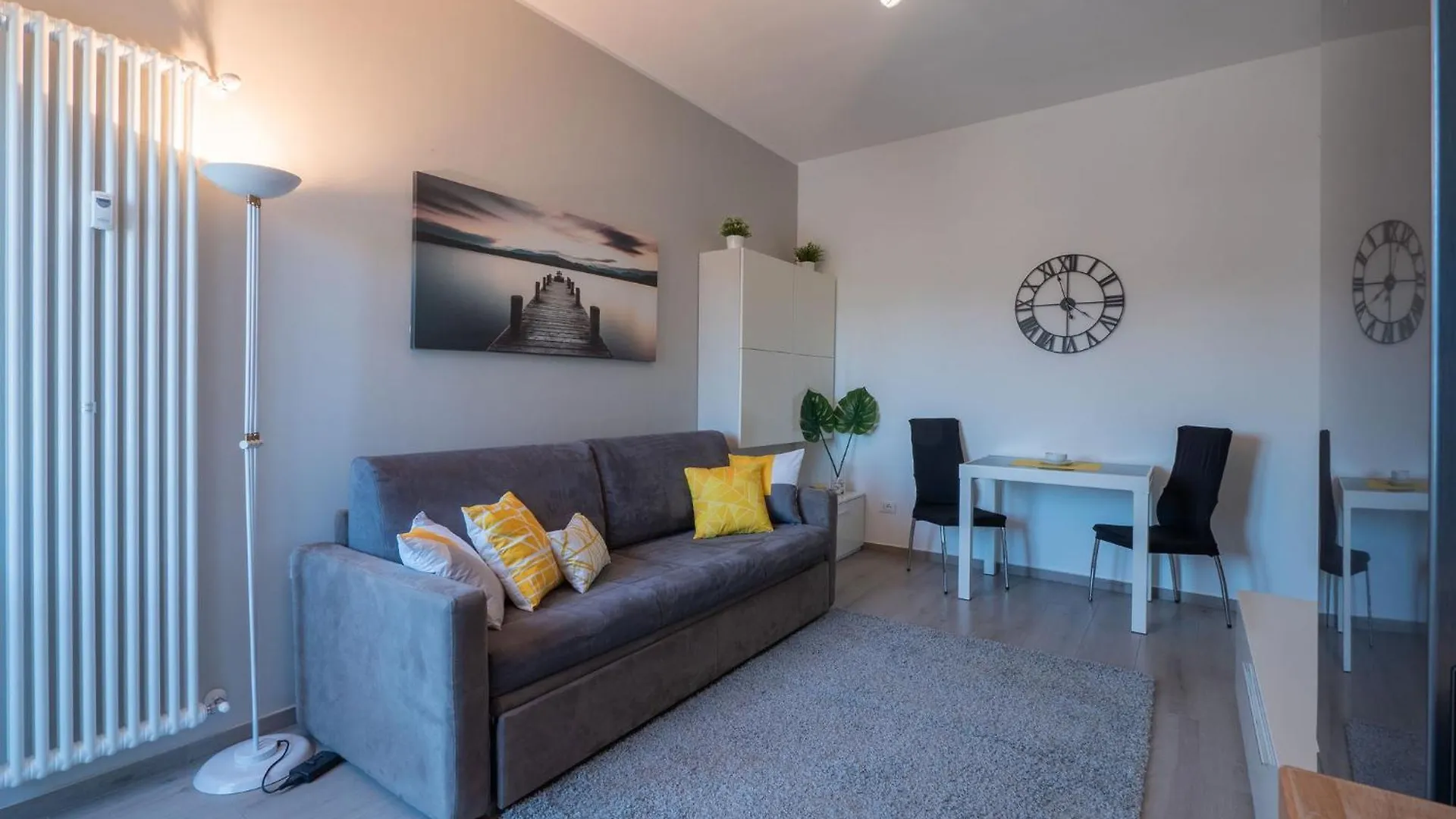 Xenia Apartments - Modern, Quiet And Cozy Apartment Milan