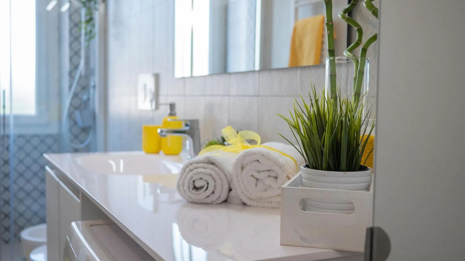 Xenia Apartments - Modern, Quiet And Cozy Apartment Milan