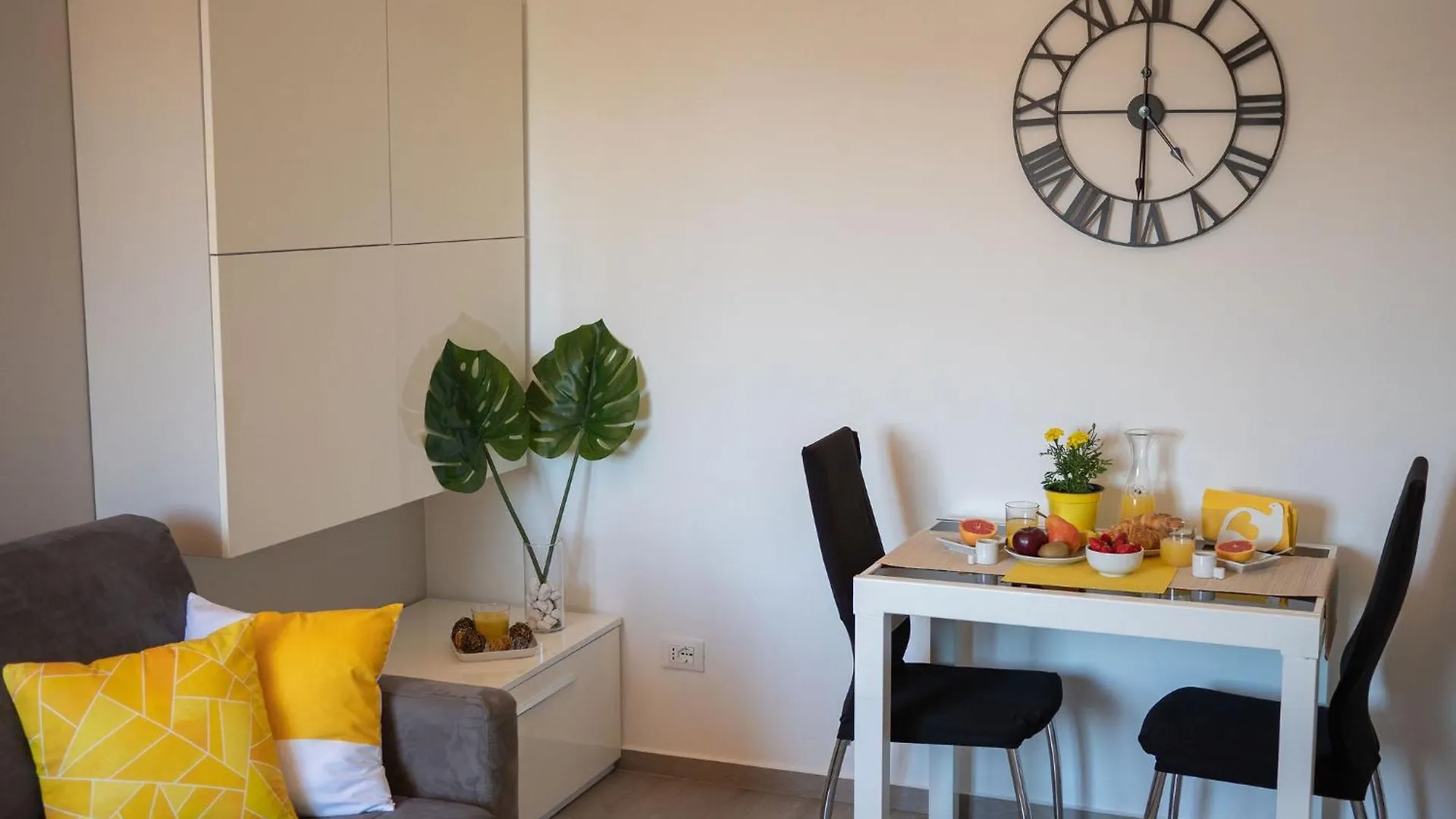 Xenia Apartments - Modern, Quiet And Cozy Apartment Milan Italy