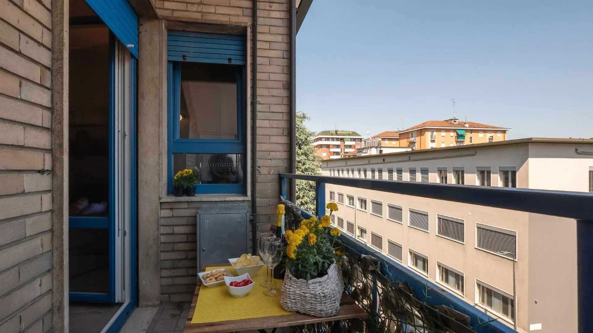 Xenia Apartments - Modern, Quiet And Cozy Apartment Milan 0*,  Italy