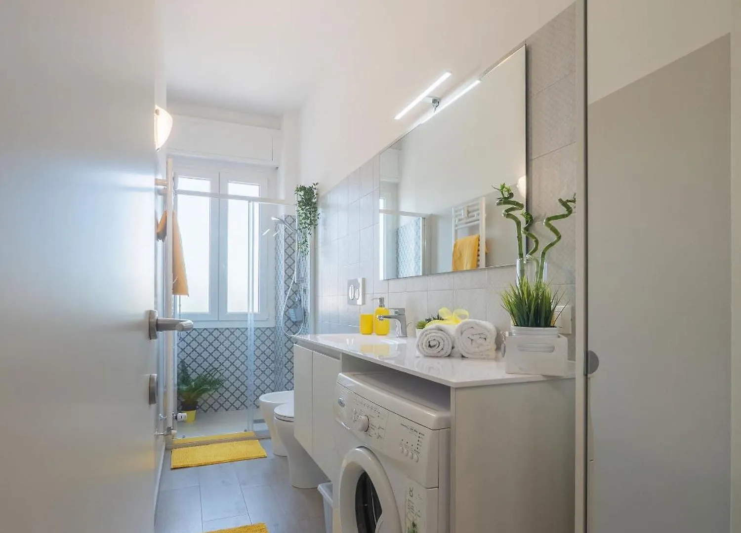 Xenia Apartments - Modern, Quiet And Cozy Apartment Milan Italy
