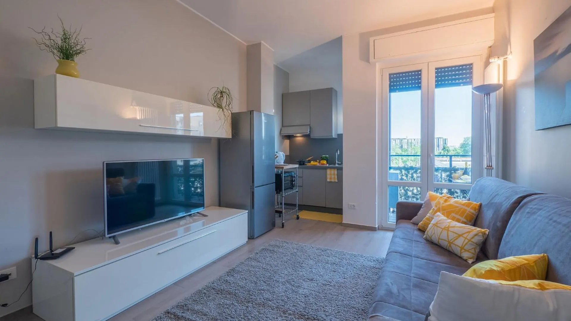 Xenia Apartments - Modern, Quiet And Cozy Apartment Milan