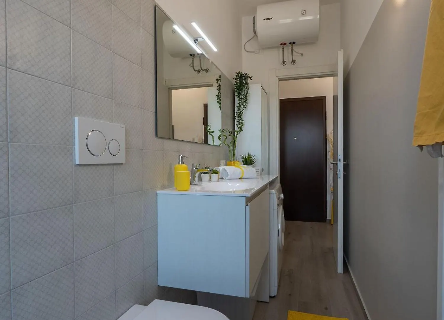 Xenia Apartments - Modern, Quiet And Cozy Apartment Milan